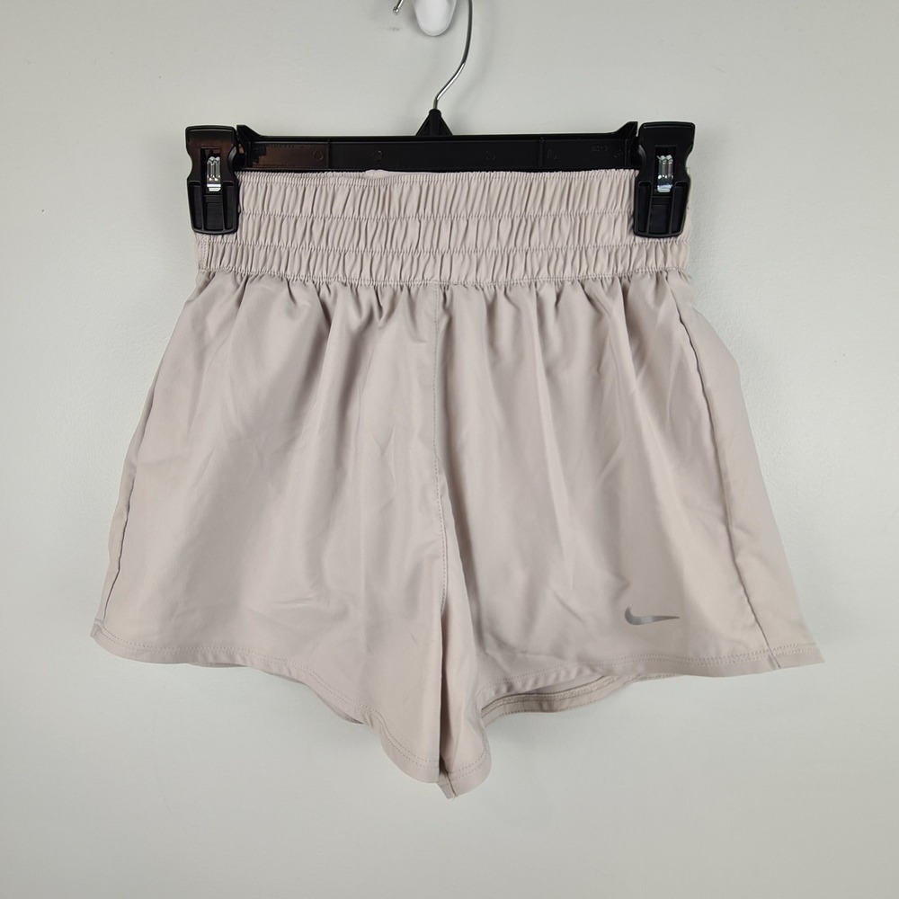 Nike Womens Dri-FIT Loose Fit Training Shorts Moon Particle Light Taupe XS NEW